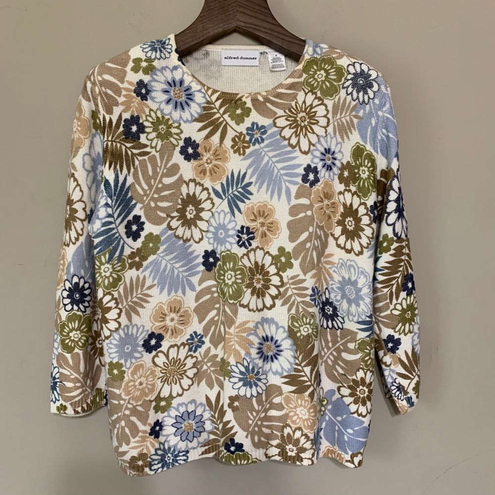 Alfred Dunner Floral Sweater Tan/Blue Embroidered/Beading Detail Size Medium